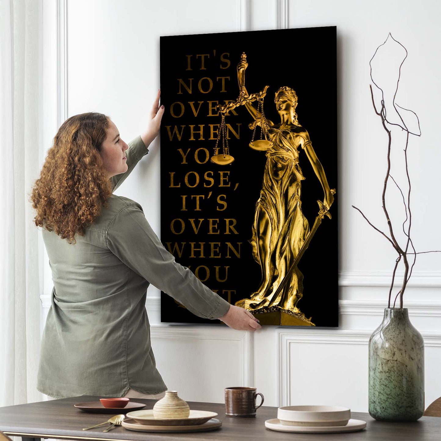 Wandbild Kunstwerk Justitia IT Is Not Over When You Lose, Gold Edition